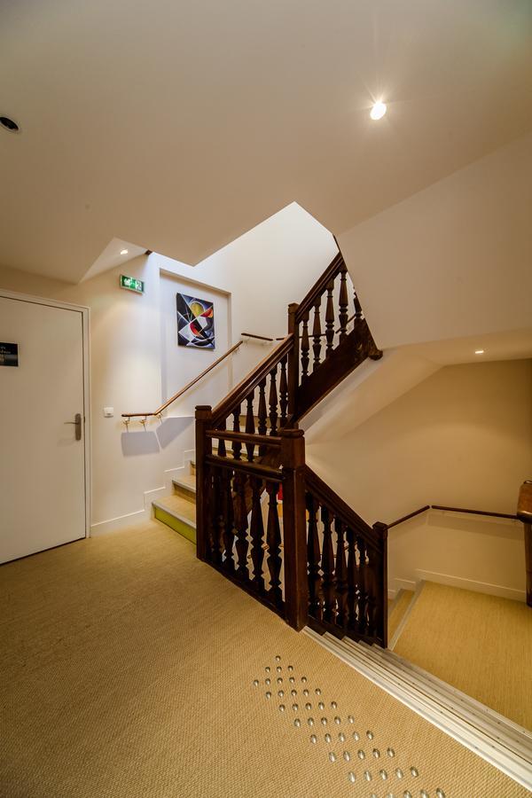 Logis Hotel - Le Petit Bellon Senlis  Exterior photo